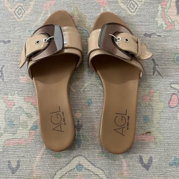 AGL sandals. GUC - Picture 1 of 2